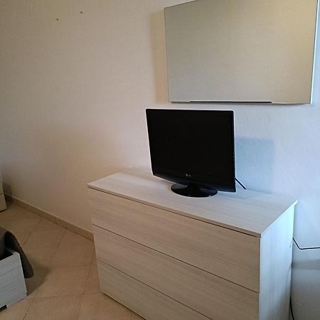 Gelsi Holiday Home La Maddalena Ла Мадалена Екстериор снимка