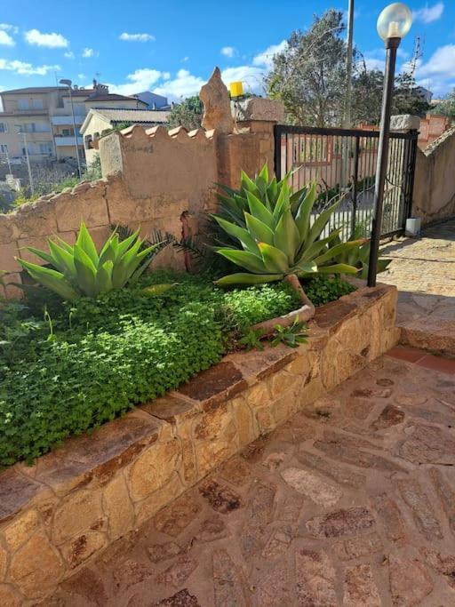 Gelsi Holiday Home La Maddalena Ла Мадалена Екстериор снимка