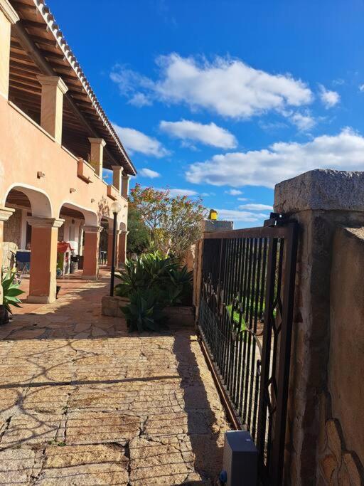 Gelsi Holiday Home La Maddalena Ла Мадалена Екстериор снимка